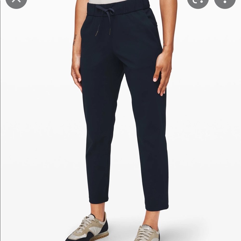 NWOT lululemon on the fly pant